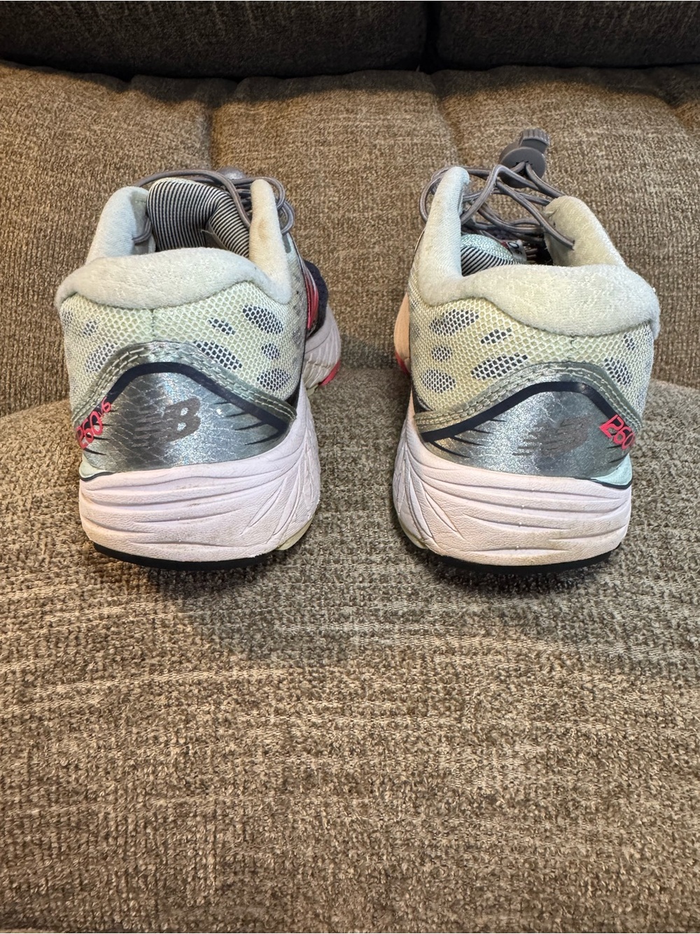 New Balance 1260v6 performance running shoes Silver/Blue/Pink #W1260PW6 Size 7.5 - Picture 9 of 12